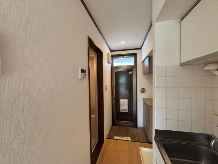 カーラハイツの玄関