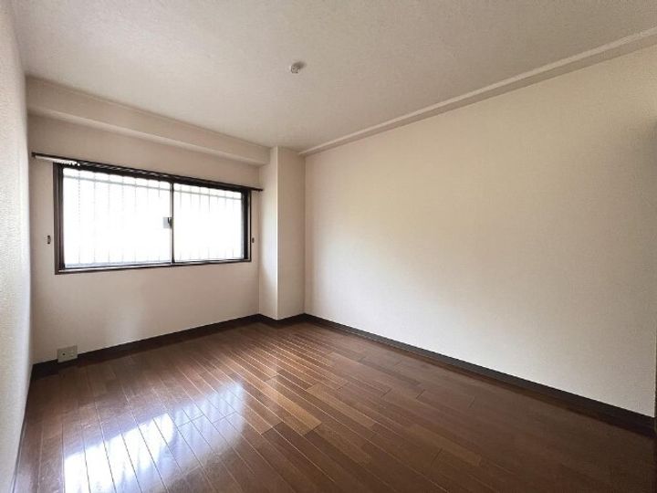 ファーストメイクの内装