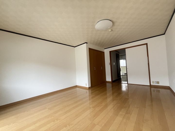 ロイヤル薊野の内装