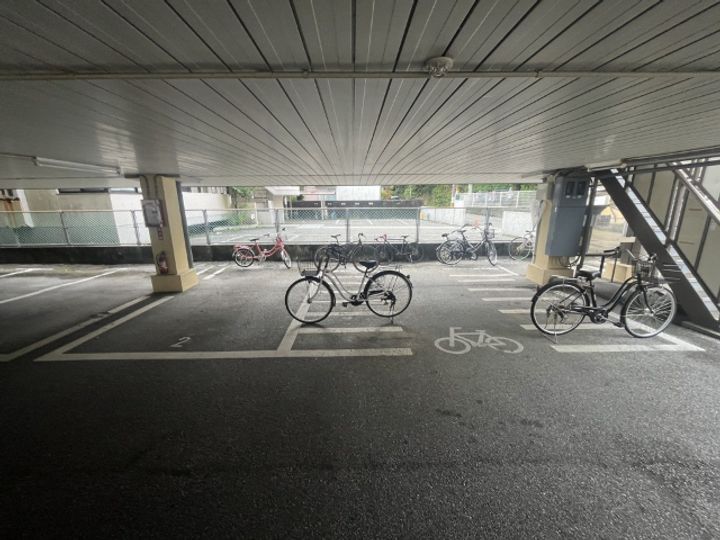 ロイヤル薊野の地図