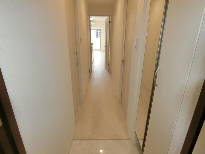 大阪府大阪市淀川区木川東3(マンション)の賃貸物件の玄関