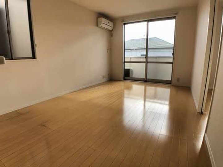 シャーメゾン・ヴァン B棟の居間