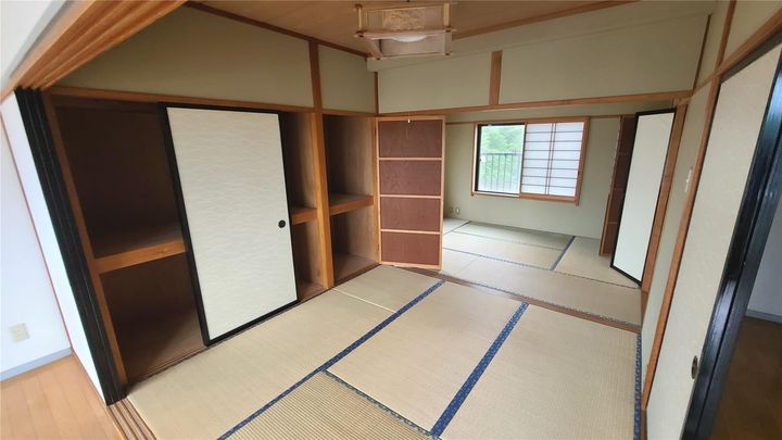 レジデンス八幡の居間