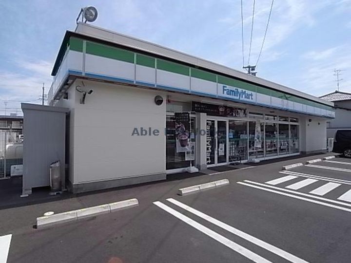 アマーレの周辺