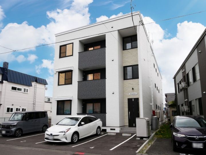 ラ・エスペランス朝日町の外観