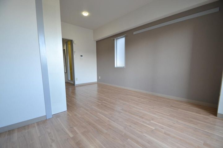 コマツエステート7の居間