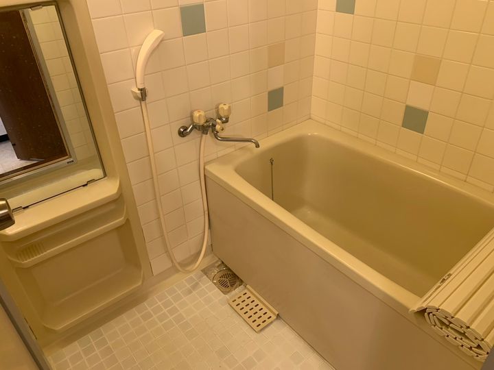 メゾンドール貴富称の風呂