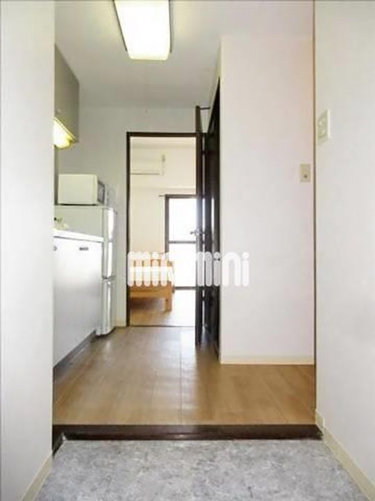 シャトー横山弐番館の玄関