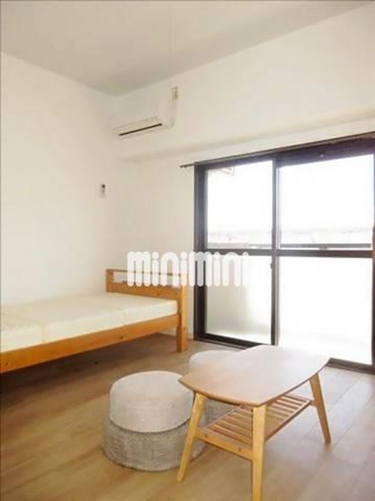 シャトー横山弐番館の居間