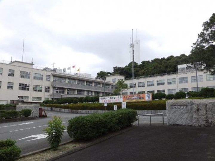 メゾンドール黄金の周辺