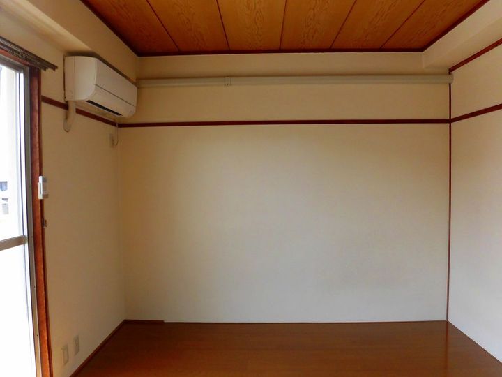 瀬名Eコーポの居間