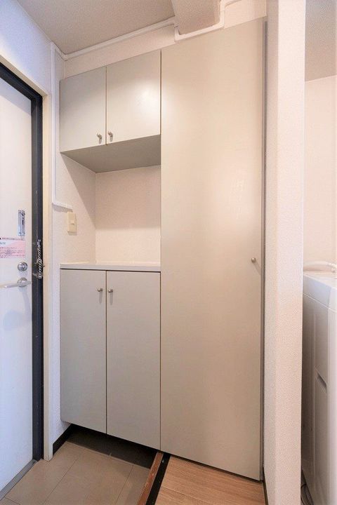 ネオシティ瀬田の玄関