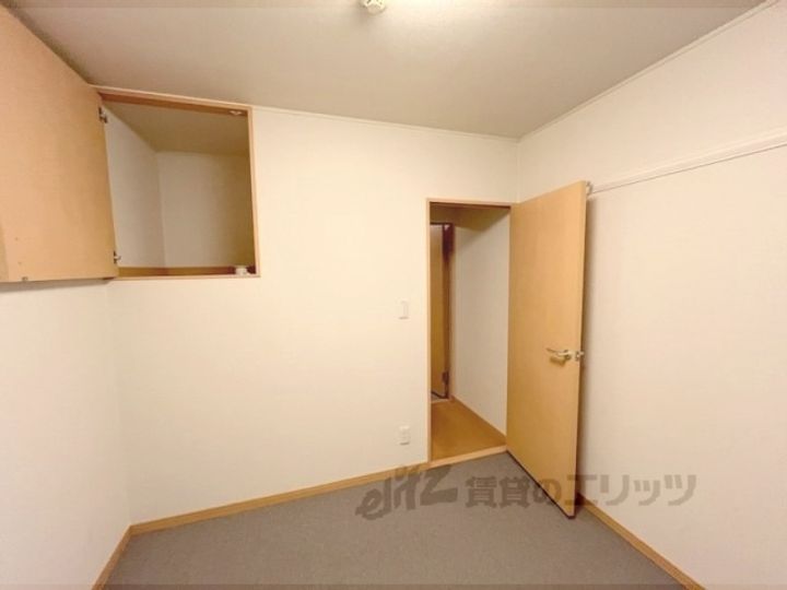 レオパレス備前香芝の居間