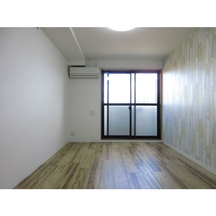 Wins Court Utajimaの居間