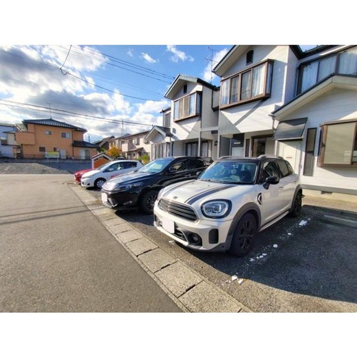 ジュネスクリエイトEの地図