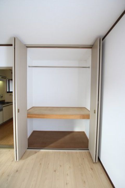 シュロス三福の内装