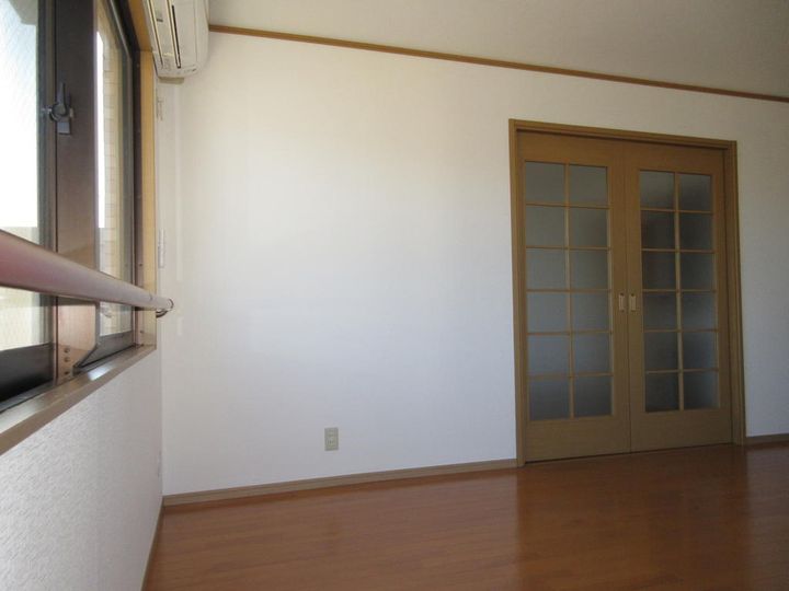 サンモールウエクサAの居間