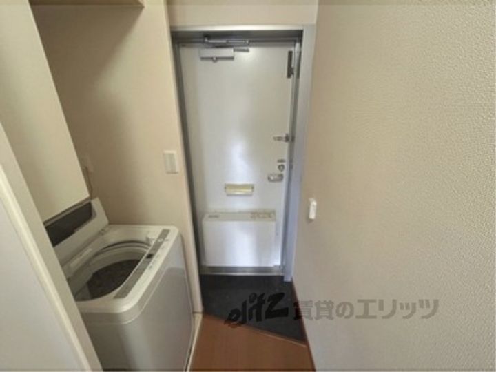 レオパレスユニバース橿原の玄関