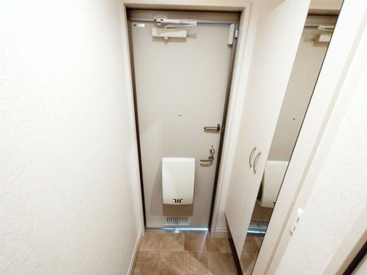 群馬県伊勢崎市市場町2(アパート)の賃貸物件の玄関