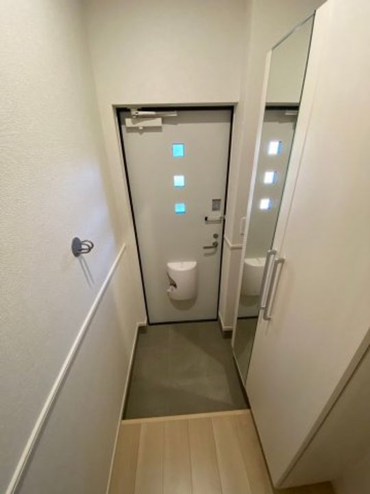 千葉県富里市七栄(アパート)の賃貸物件の玄関