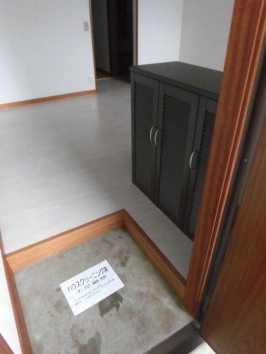 コーポ昭栄(CITY85)の玄関