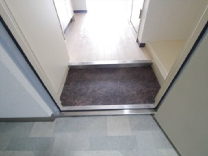 神奈川県相模原市中央区清新5(マンション)の賃貸物件の玄関