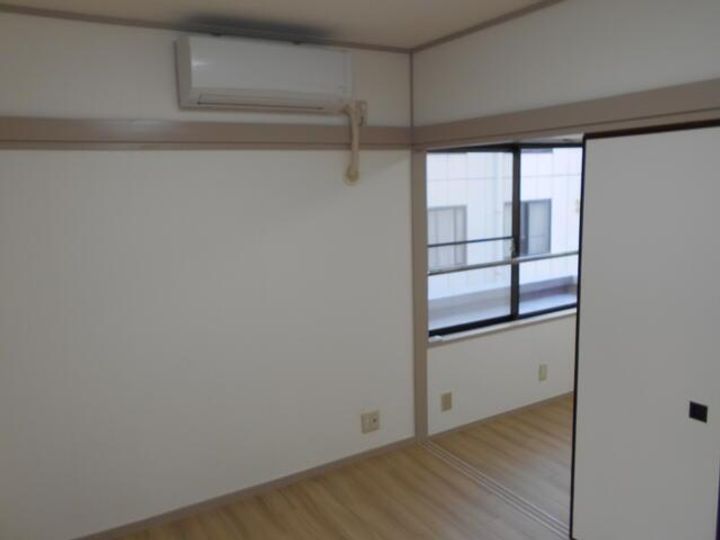 ハウスコットンテールの内装