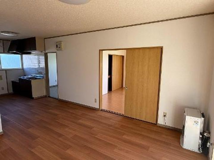 ハイツエミナンスの居間