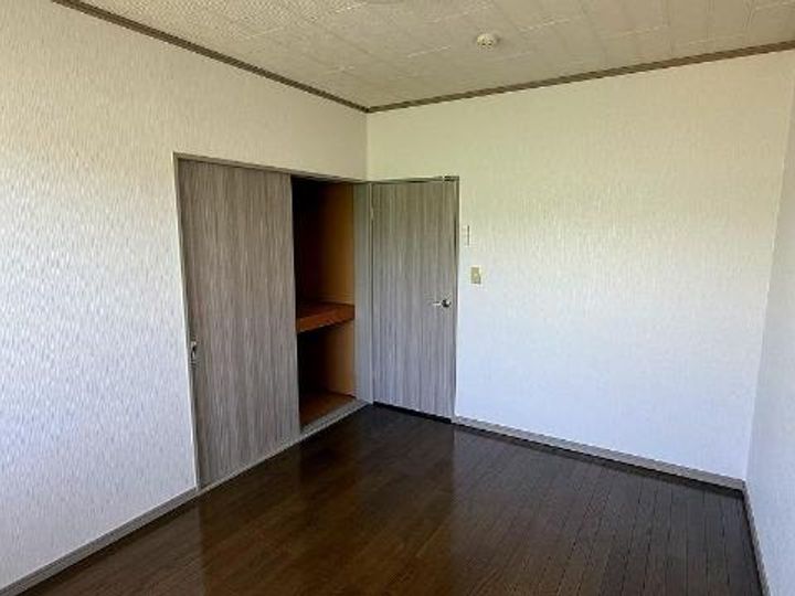 ハイツエミナンスの居間