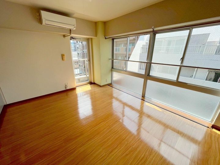 Park Court Tosiyaの居間