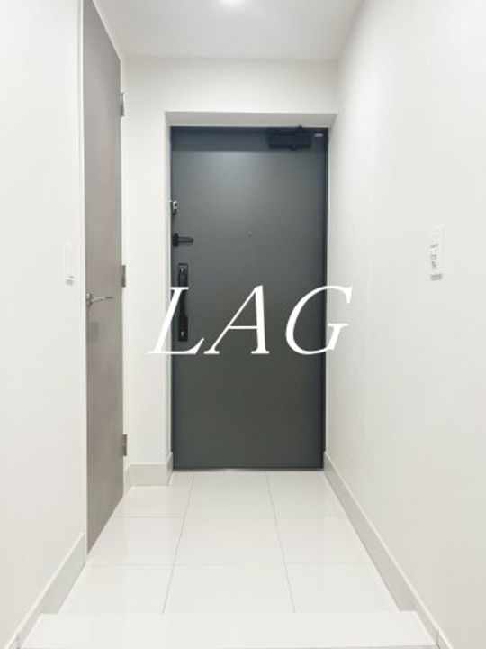 東京都八王子市八日町(マンション)の賃貸物件の玄関