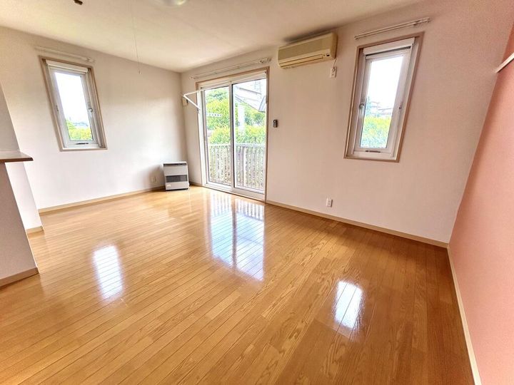 シャーメゾン・ウエストの居間