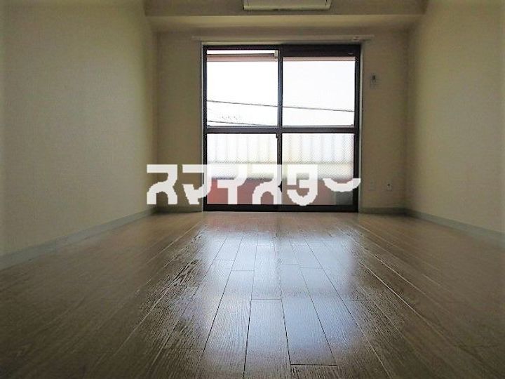 東京都福生市志茂(マンション)の賃貸物件の居間