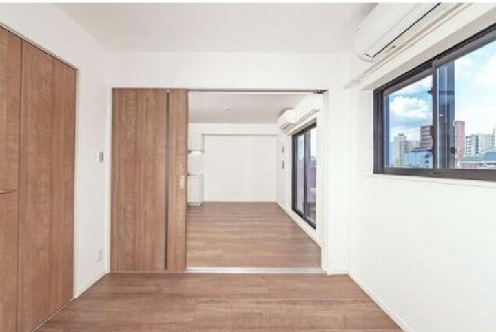 Reframe5 池尻大橋の居間