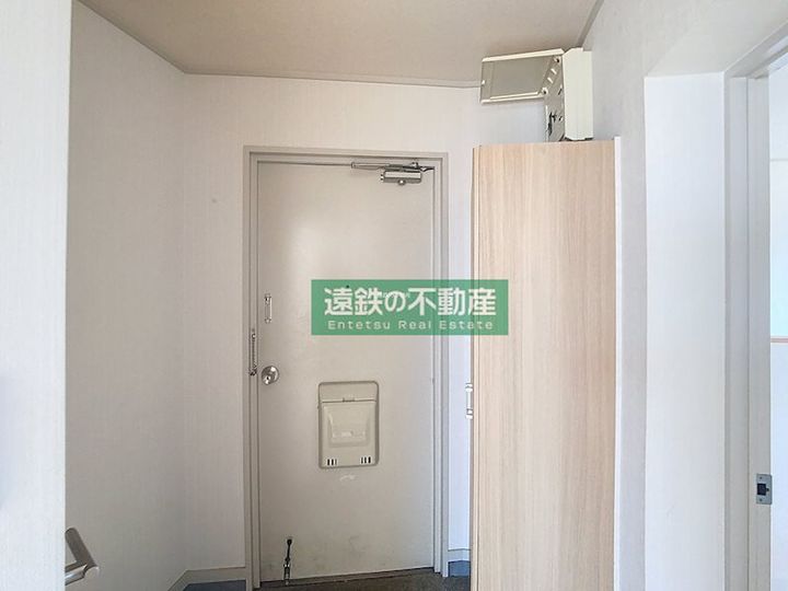 ルグラン山手の玄関