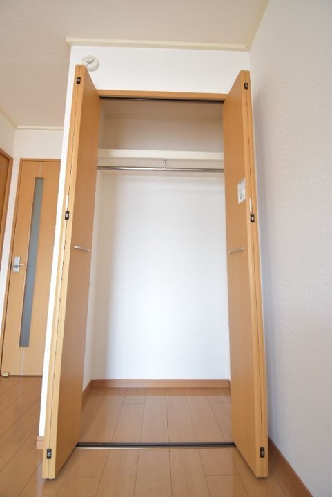 カーム郡元の内装