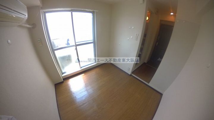 エアリーコート小阪の居間