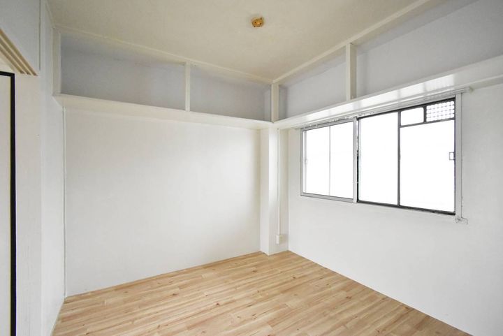 ビレッジハウス成島2号棟の居間