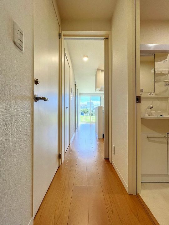 プラントグラスIIIの内装