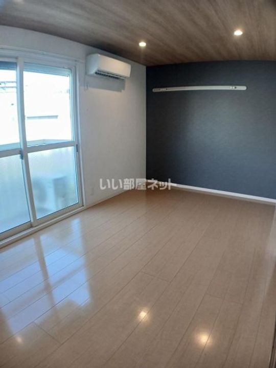 大阪府泉佐野市市場西1(アパート)の賃貸物件の居間