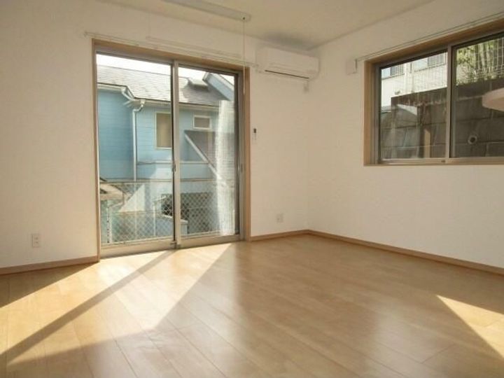 神奈川県横浜市青葉区大場町(一戸建)の賃貸物件の居間