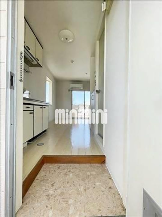 ハイツティファニーの玄関