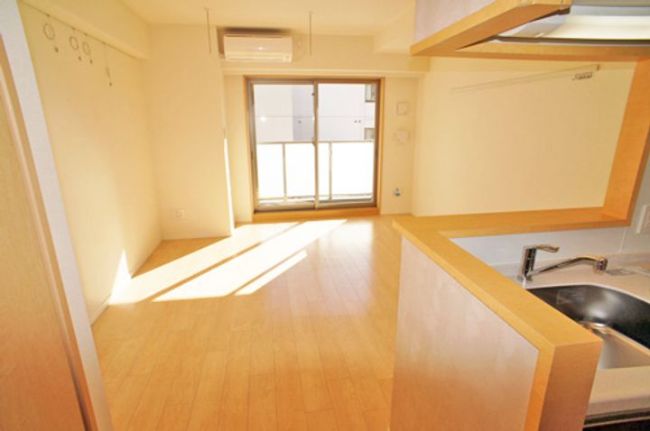 エルミタージュ原宿の居間