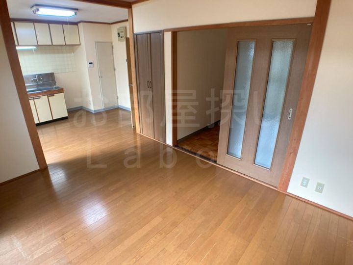 神奈川県小田原市東町2(マンション)の賃貸物件の居間