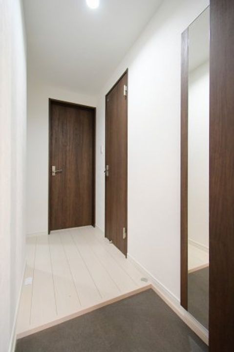 レヴァレント黒崎の玄関