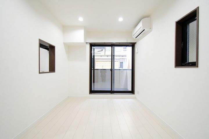 レヴァレント黒崎の居間