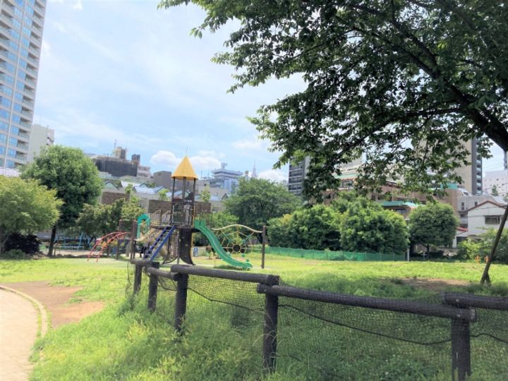 ベルビー河田町の周辺