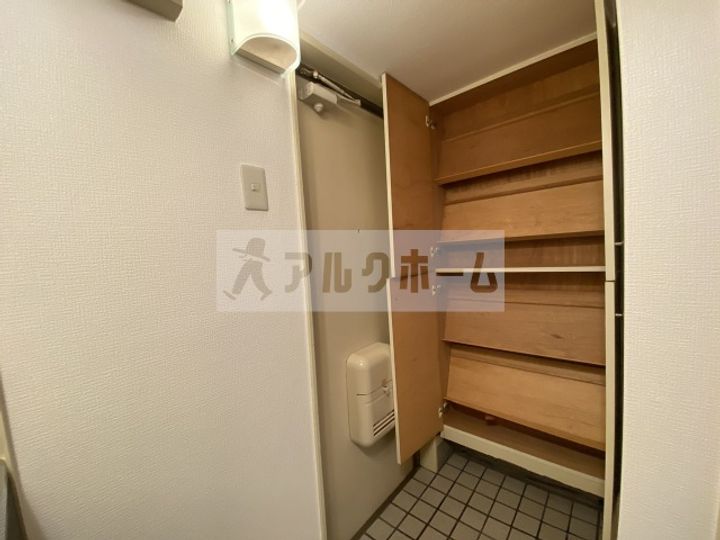ヨーロピアン22番館(SP)の玄関
