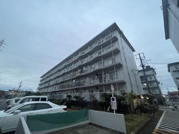 ローレルハイツ加古川3号棟の外観