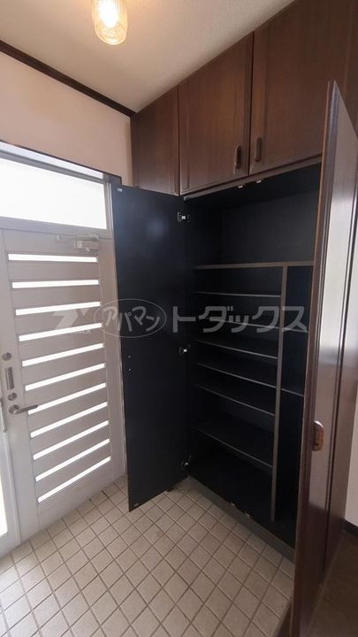 静岡県掛川市旭ケ丘2(一戸建)の賃貸物件の玄関